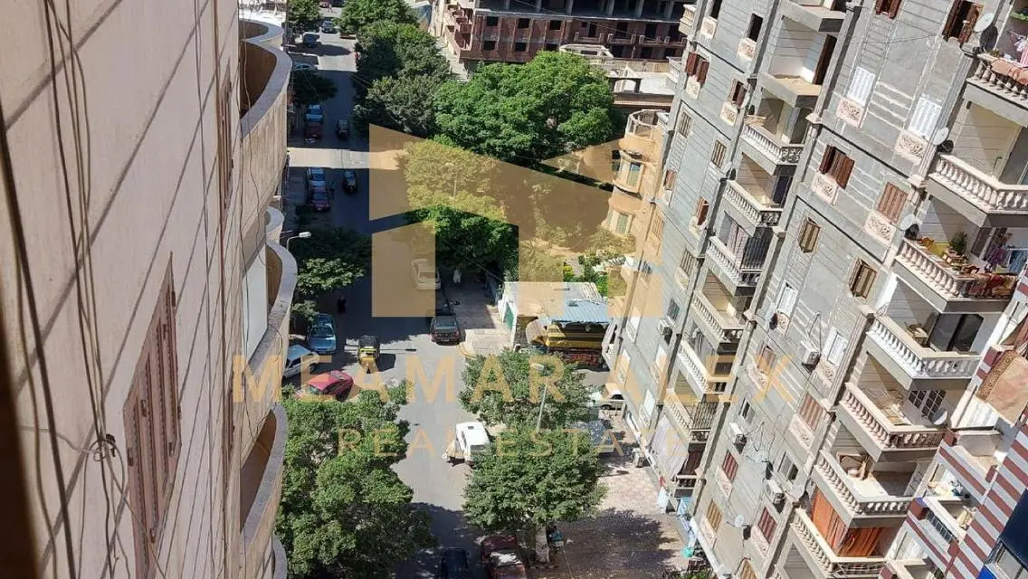 شقه فاخره للبيع 135م وينجت شارع الرئيسي