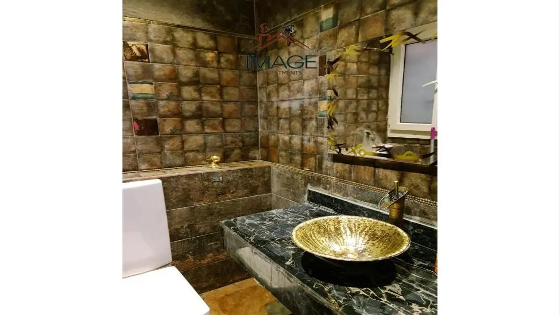 سينيور شاليه للبيع صف اول جولف وبحيرة -هاسيندا باي