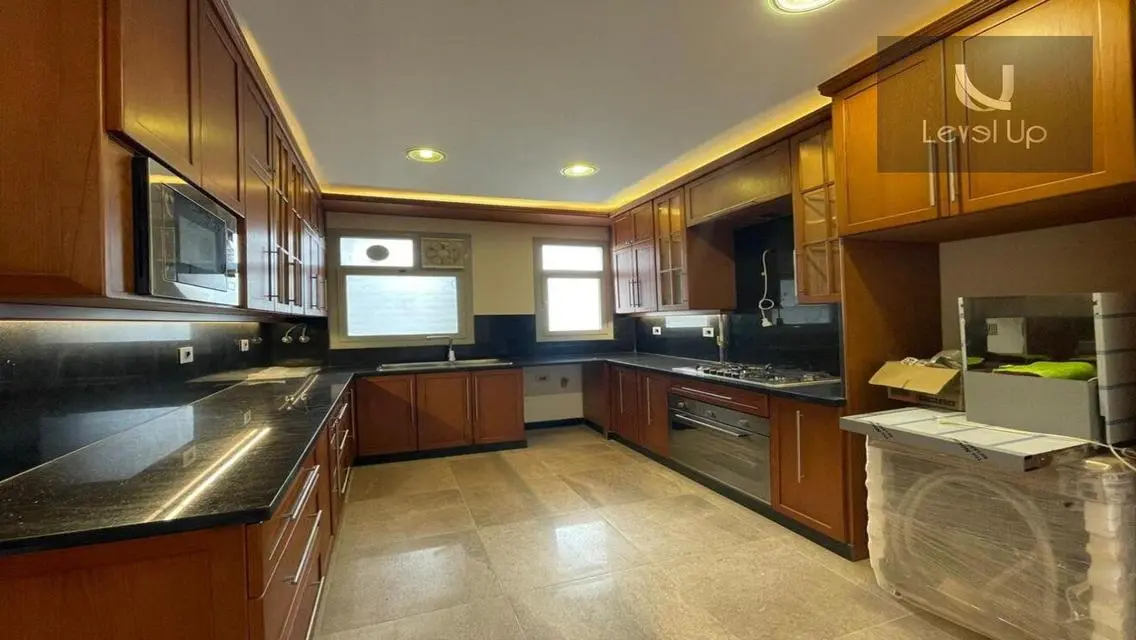 Apartment for rent 260 meters in Village Avenue