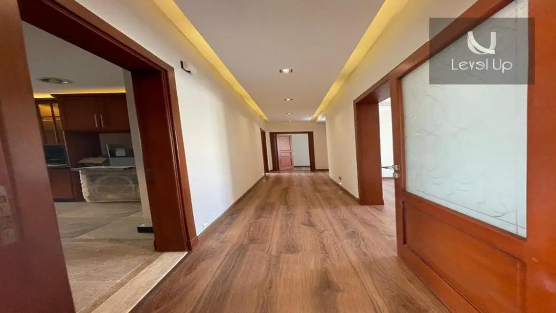 Apartment for rent 260 meters in Village Avenue