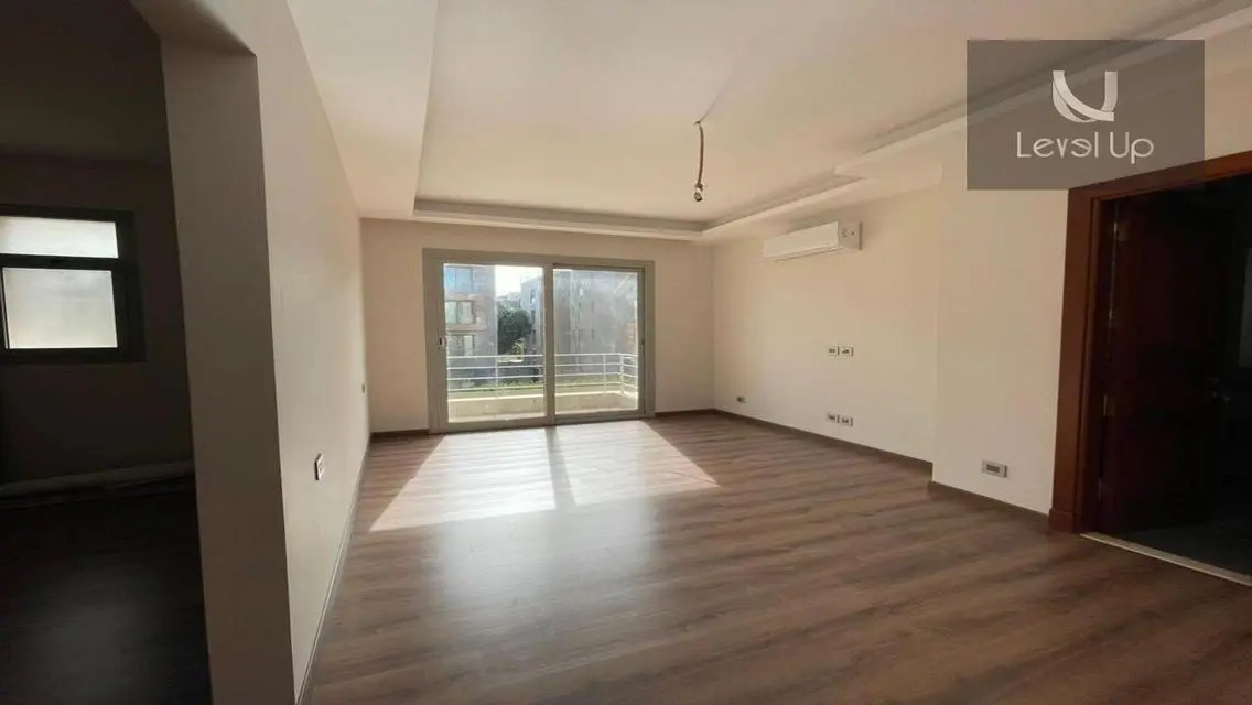 Apartment for rent 260 meters in Village Avenue