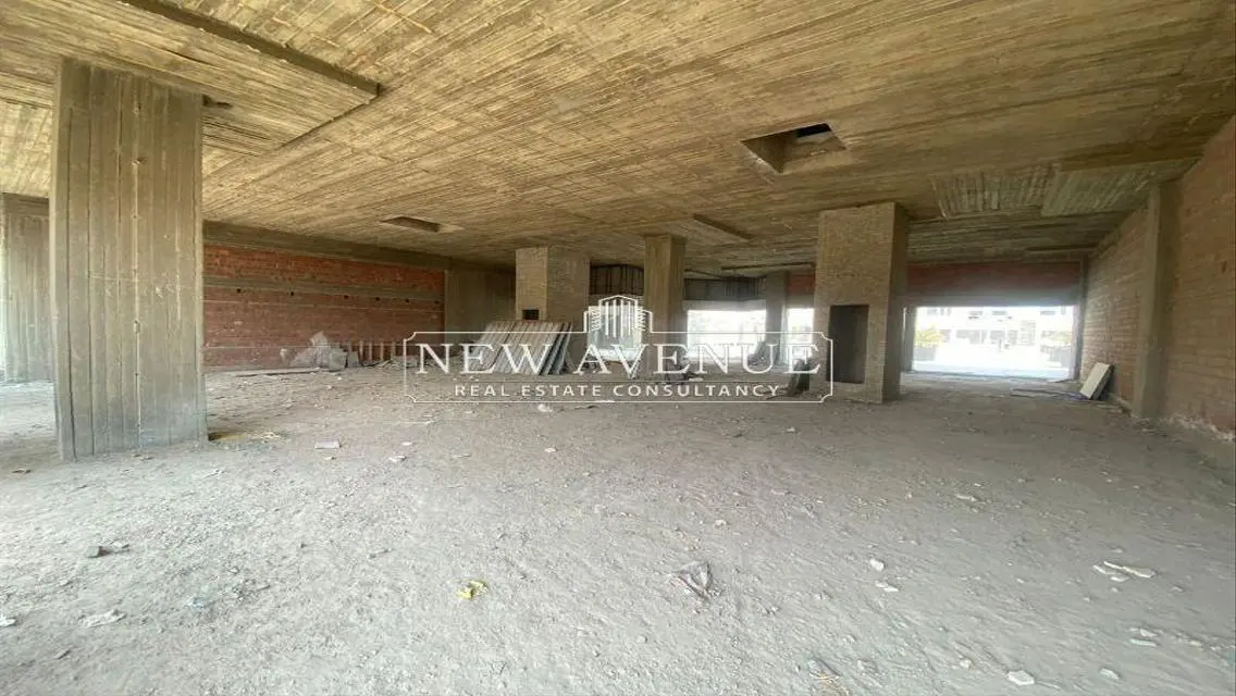 Commercial retail 242 sqm for rent or sale at Mivida