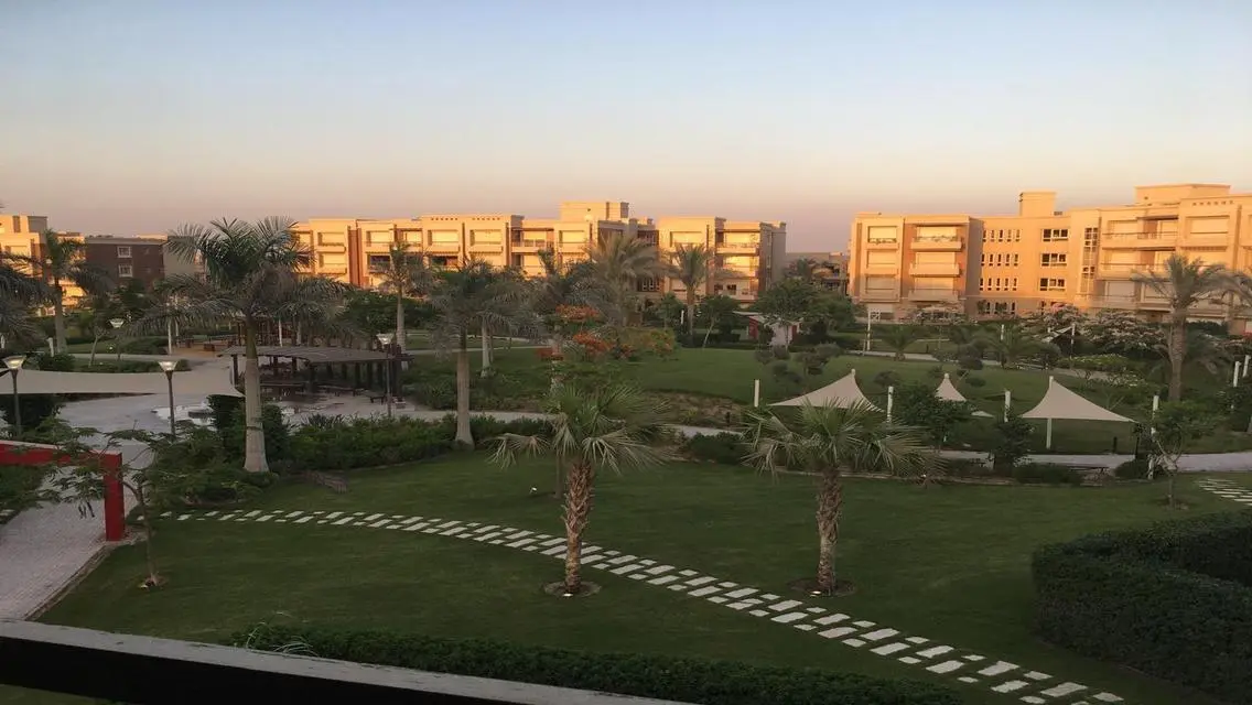 شقة للبيع في كارنيل: لاند سكيب فيو وسعر جيد