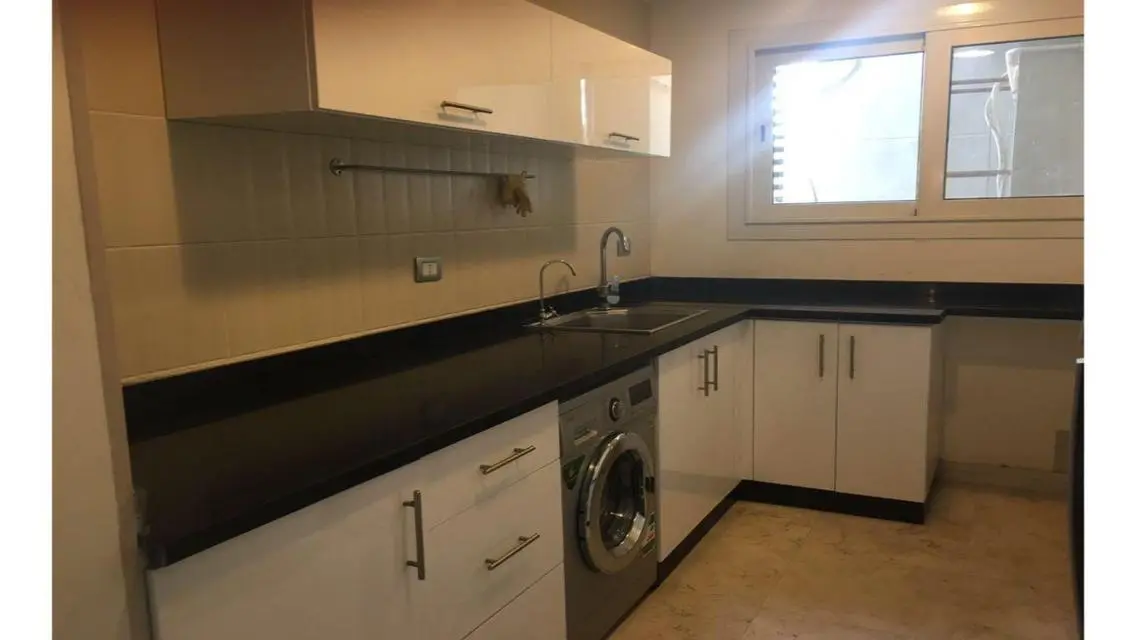 Ground floor studio for sale in The Village