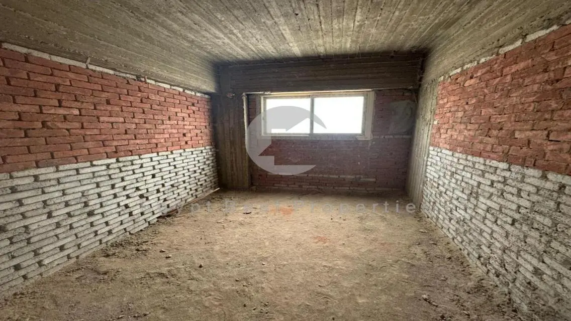 apartment for sale prime location in garden hills
