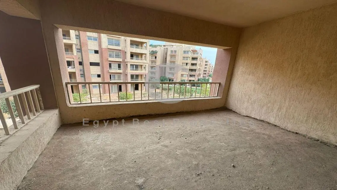 apartment for sale prime location in garden hills
