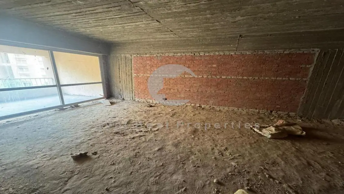 apartment for sale prime location in garden hills