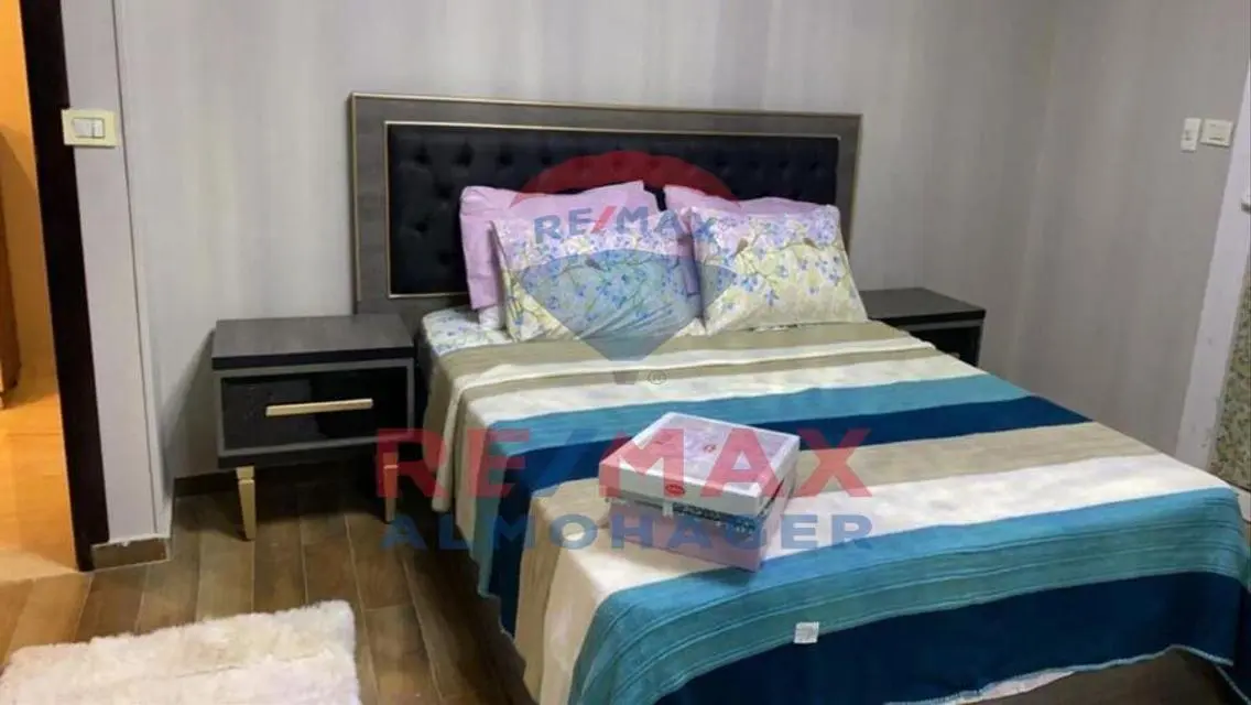 شقة بفرش أنيق للإيجار بالمطبخ والأجهزه بزايد ديونز