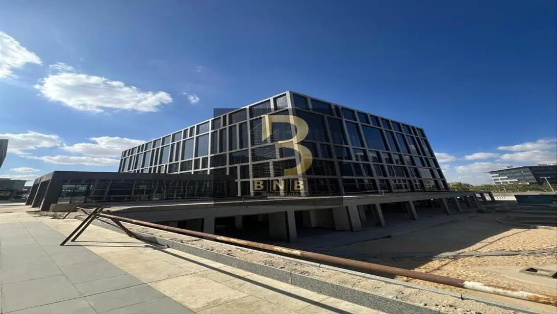 Admin Space 770sqm in CFC New Cairo