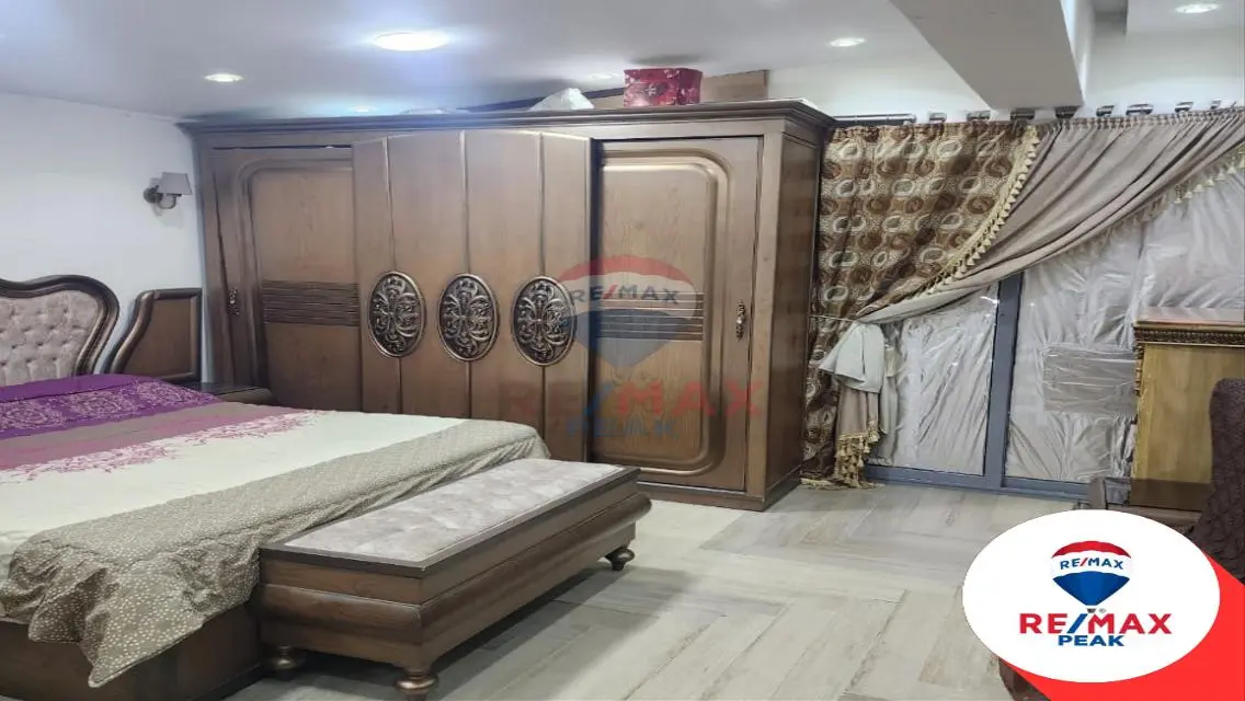 للبيع  كمبوند كليوباترا سكوير توين هاوس ٣٦٠م