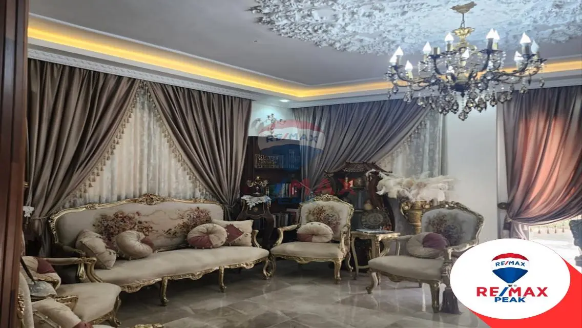 للبيع  كمبوند كليوباترا سكوير توين هاوس ٣٦٠م