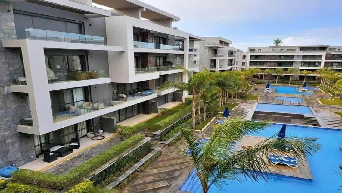Resale apartment ready to move pool view-Patio Oro