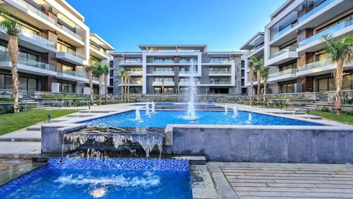 Resale apartment ready to move pool view-Patio Oro