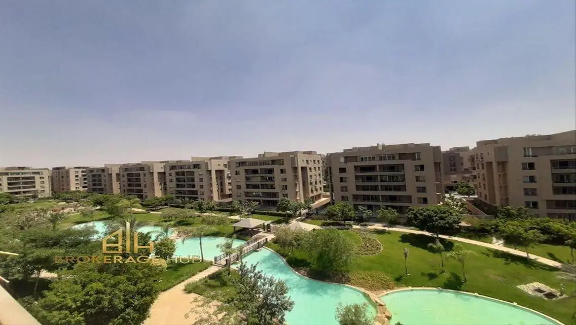 Apartment 131 SQM for rent in the square