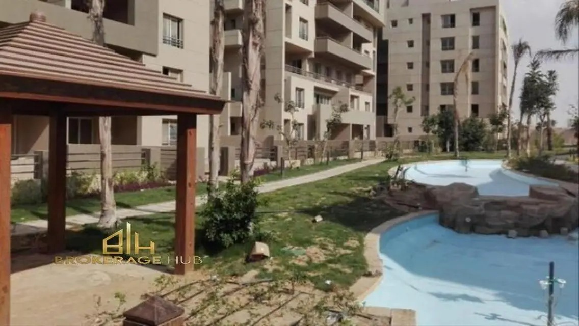 Apartment 131 SQM for rent in the square