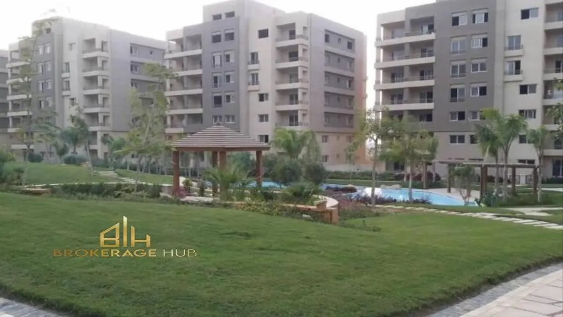 Apartment 131 SQM for rent in the square