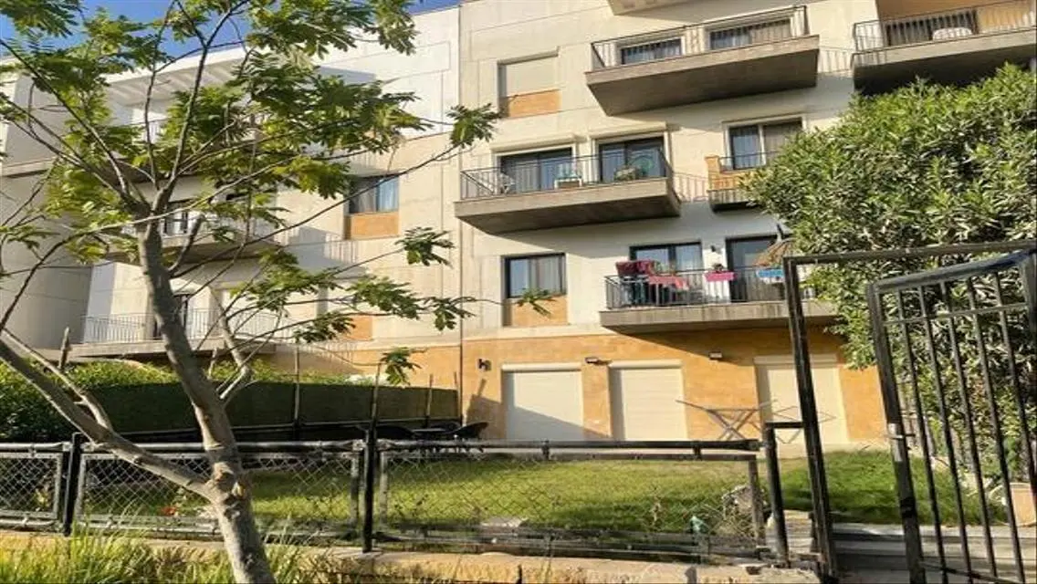 Beautifully Furnished Garden Apartment in Westown