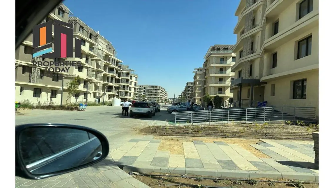 بنتهاوس نصف تشطيب للبيع تقسيط في بادية بالم هيلز