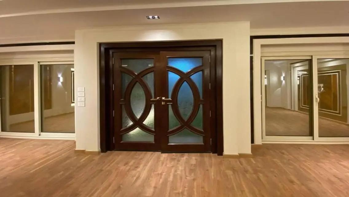 للبيع دوبليكس بحدايق الاهرام بحمام سباحه وجاردين  