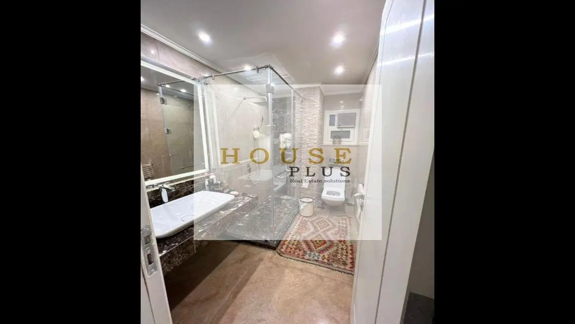 Luxuriously finished apartment with a large garden