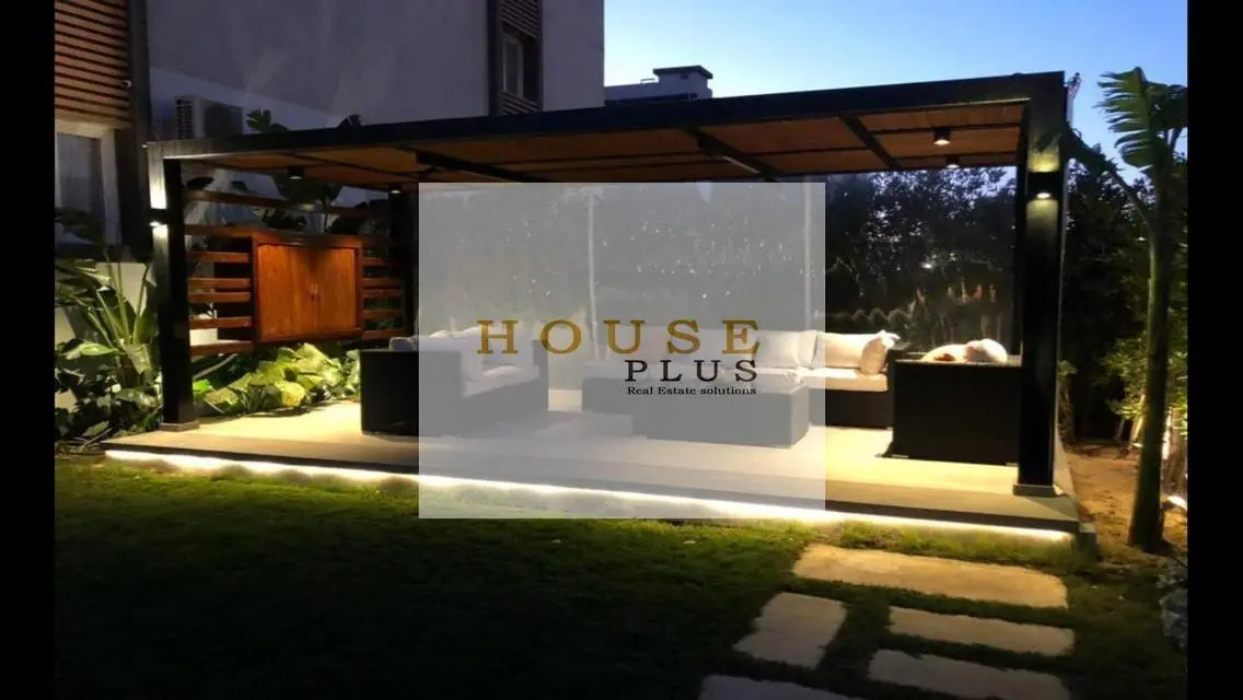 Luxuriously finished apartment with a large garden