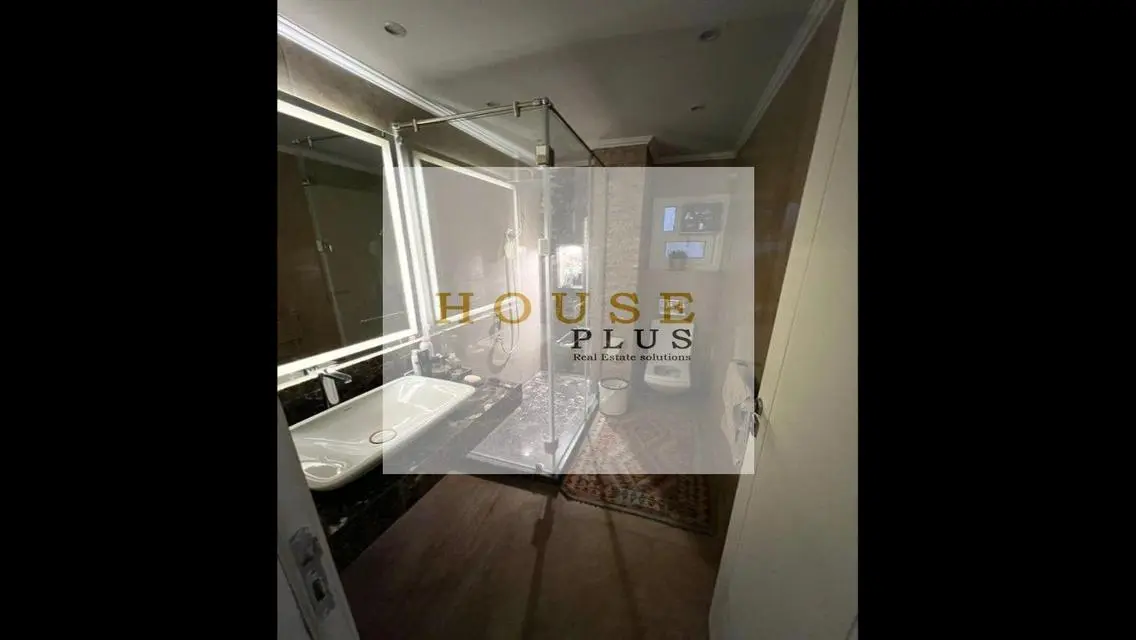 Luxuriously finished apartment with a large garden