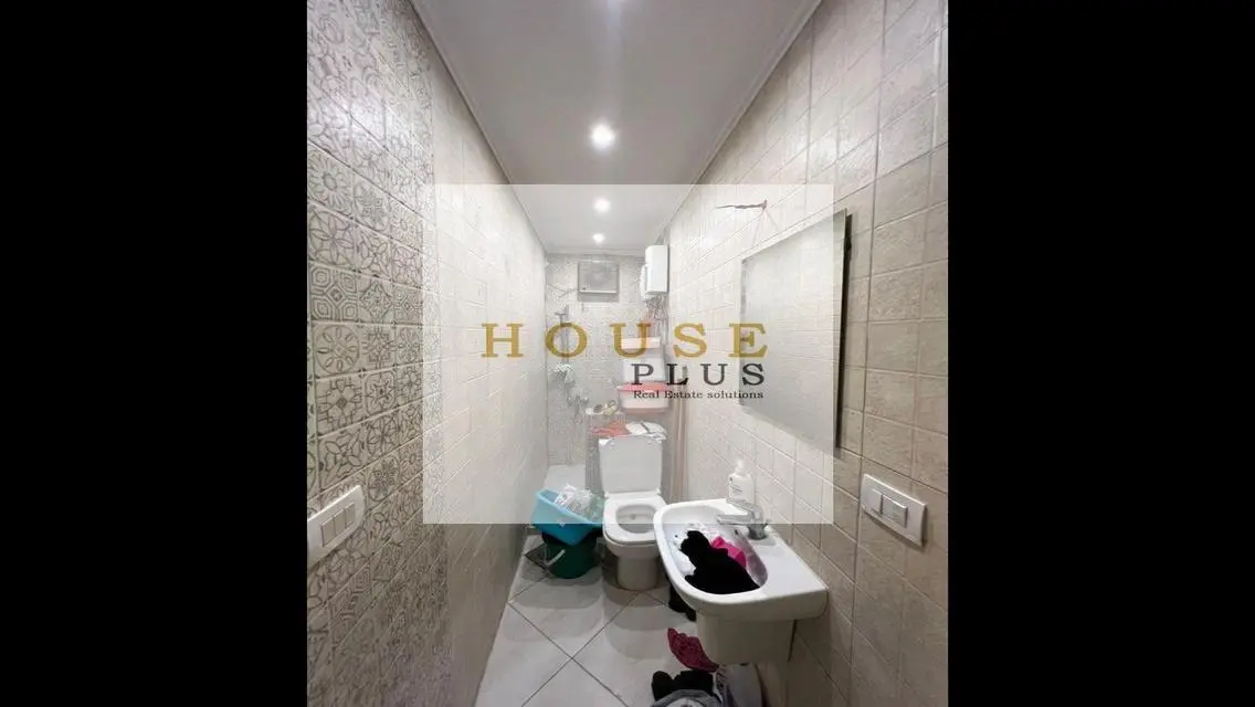 Luxuriously finished apartment with a large garden