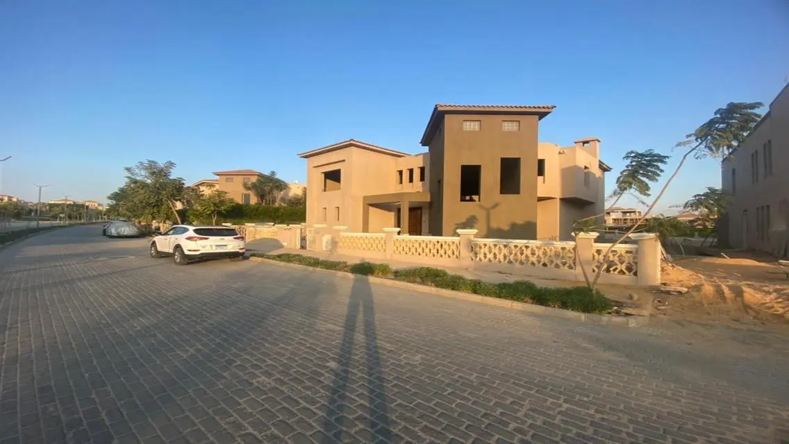 Luxury Villa for Sale with Private Pool and Garden