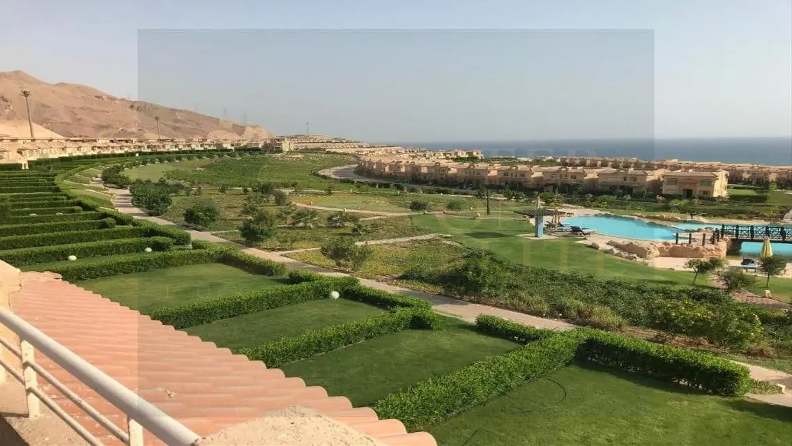 قسط ع10سنوات _0% مقدم شاليه للبيع فى تلال السخنه