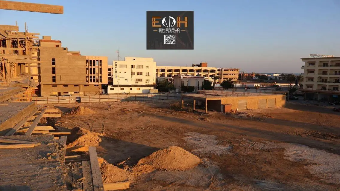 منزل فاخر مع حديقة خاصة ومسبح