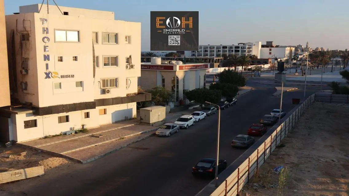 منزل فاخر مع حديقة خاصة ومسبح