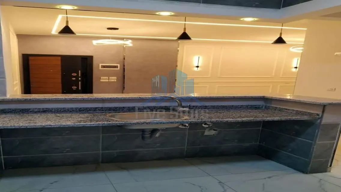 فرصتك _لإمتلاك شقة مميزة مع جاردن في كمبوند فاخر_