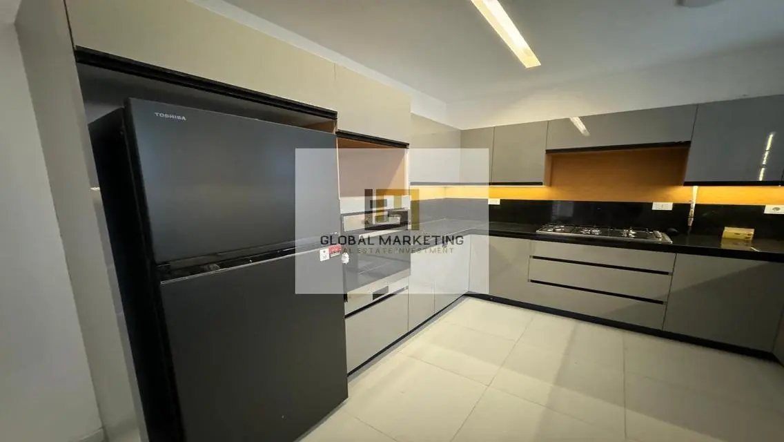 Ultra modern apartment for rent in Eastown