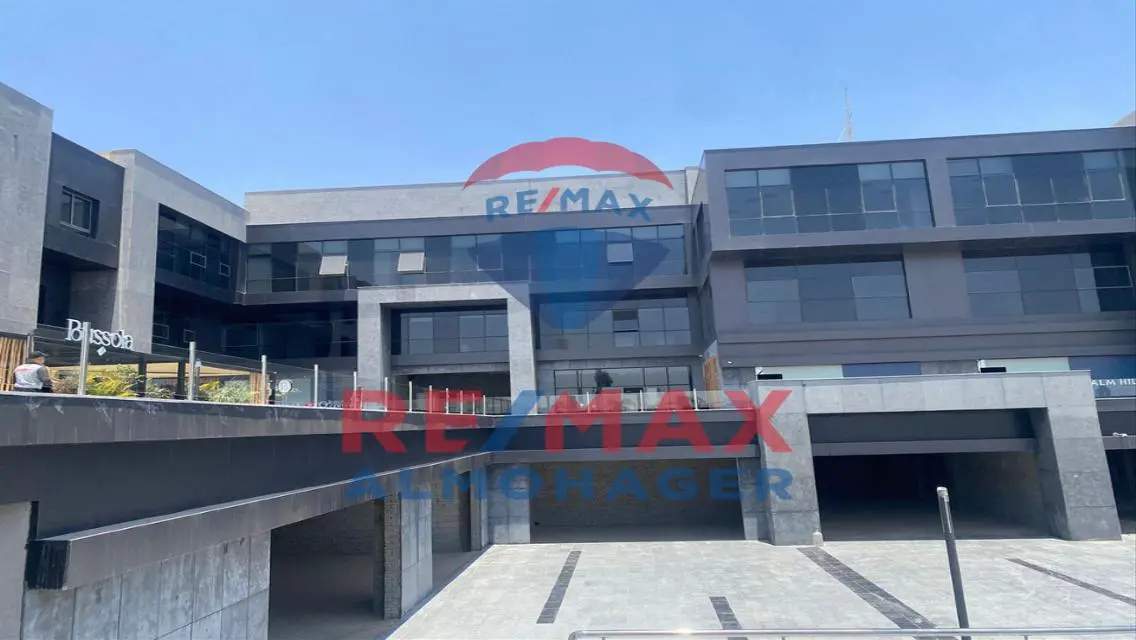 For Rent High-end F&amp;B Shop in Hale Town