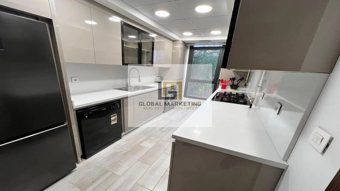 Apartment Modern With Gargen For Rent in CFC
