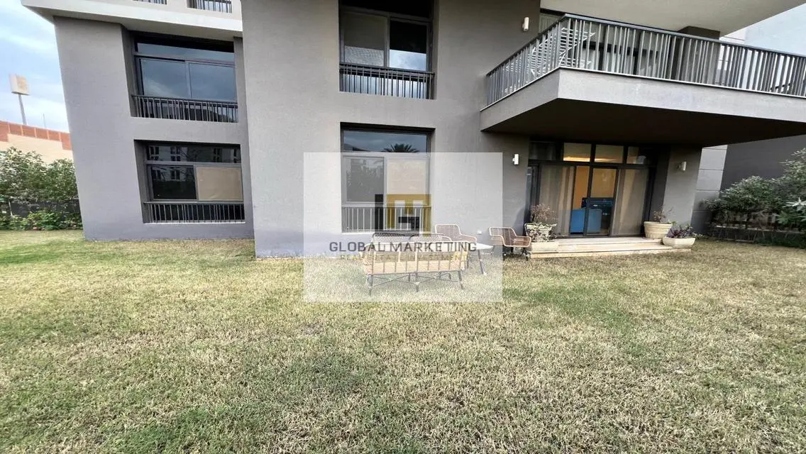 Apartment Modern With Gargen For Rent in CFC