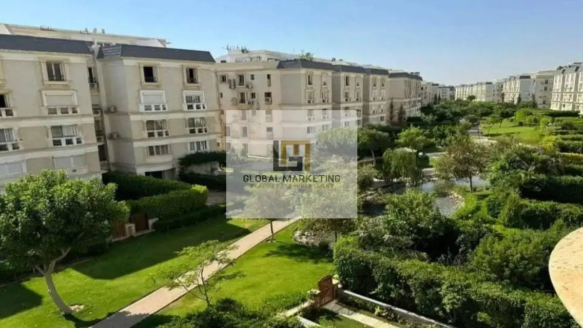 اى فيلا مفروشة بالكامل موقع مميز جدا ف ارقى كمبوند