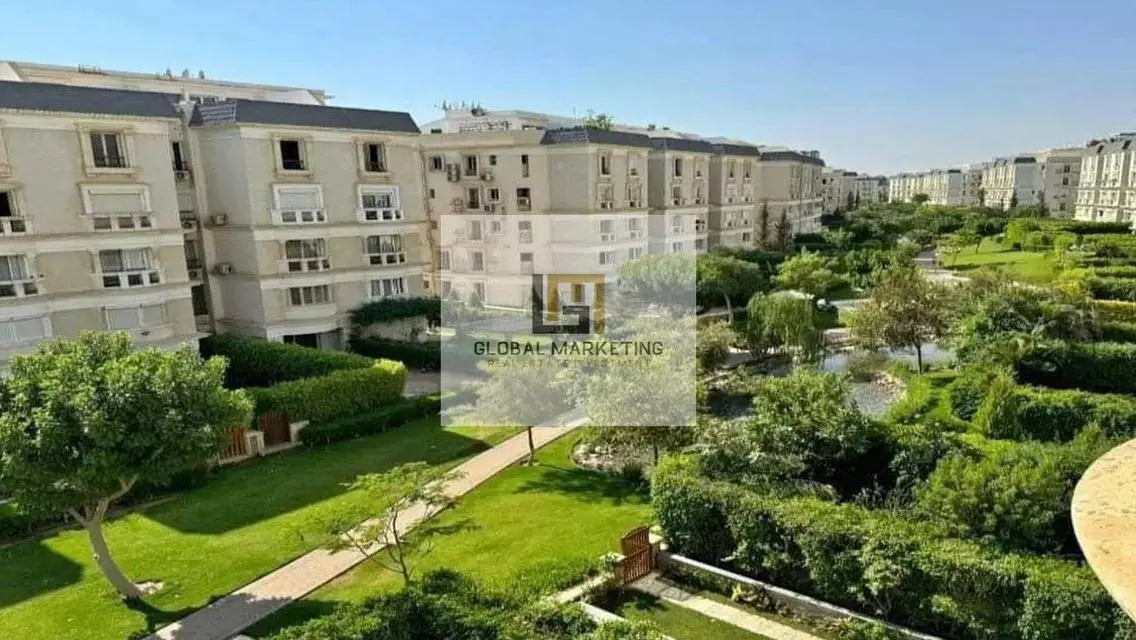 اى فيلا مفروشة بالكامل موقع مميز جدا ف ارقى كمبوند