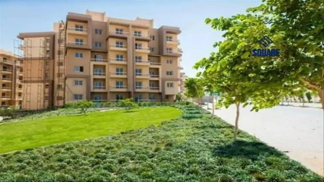 للبيع شقة استلام فوري لاند سكيب فيو بأميز موقع