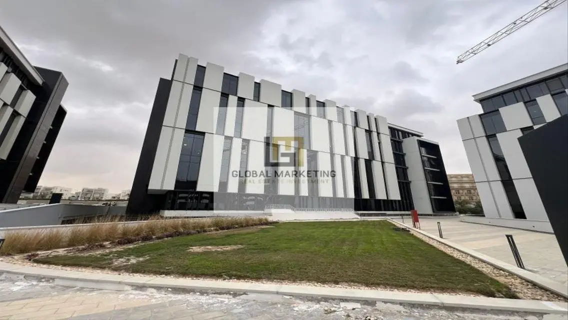 Admin Office for rent 138m hyde park