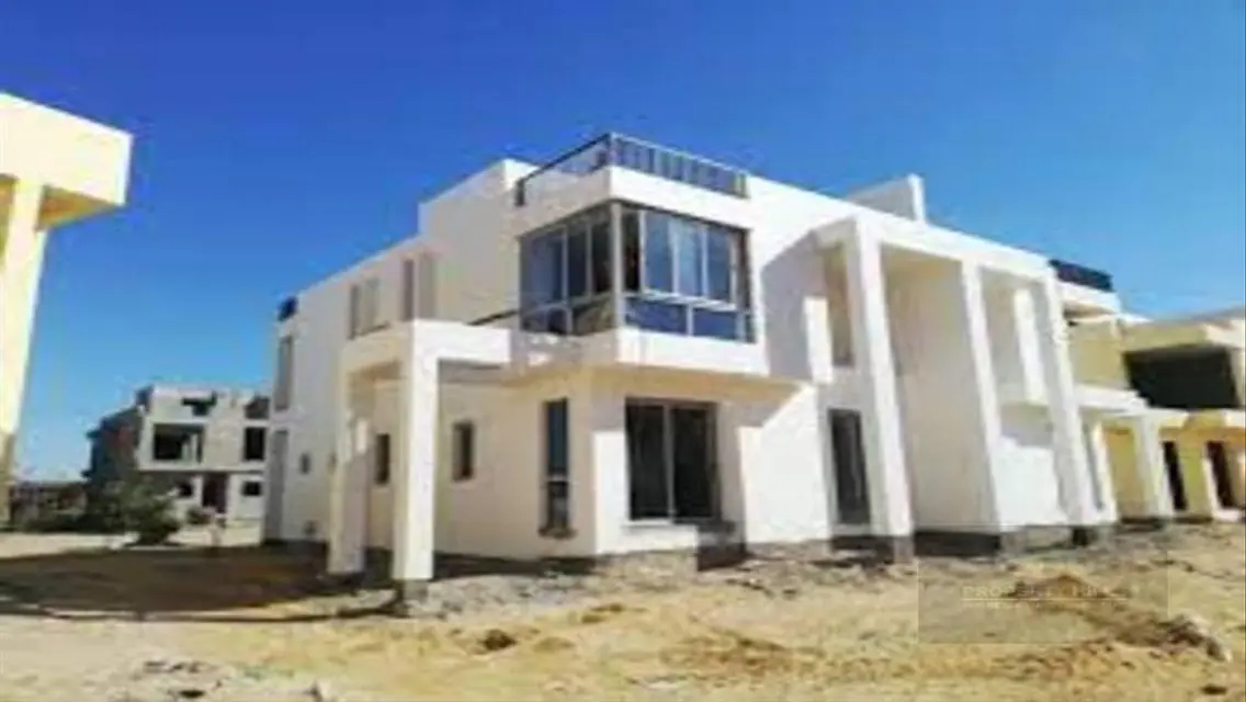 Last villa in luxury compoumd immediate delivery
