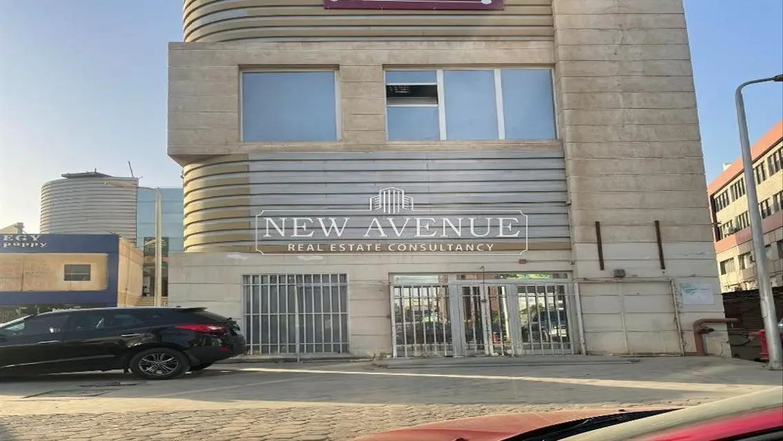 Standalone building for Sale 700m in New Cairo