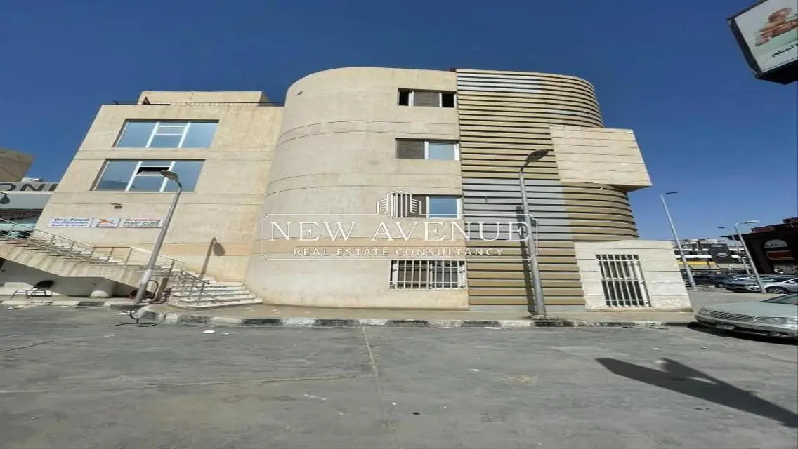 Standalone building for Sale 700m in New Cairo