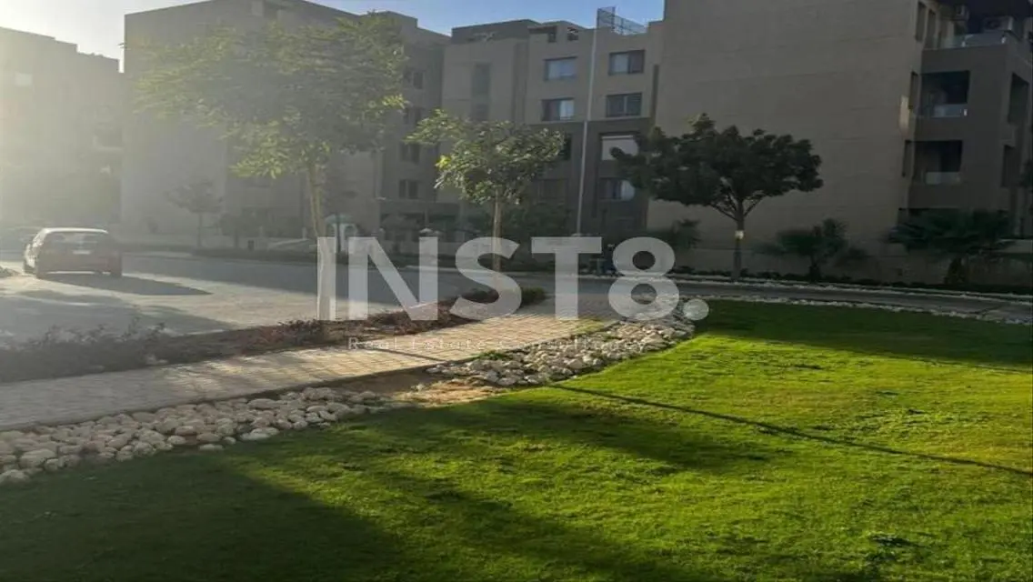 Lux apartment for sale in Village gate old price
