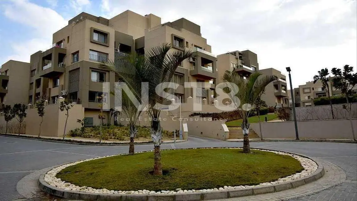 Lux apartment for sale in Village gate old price