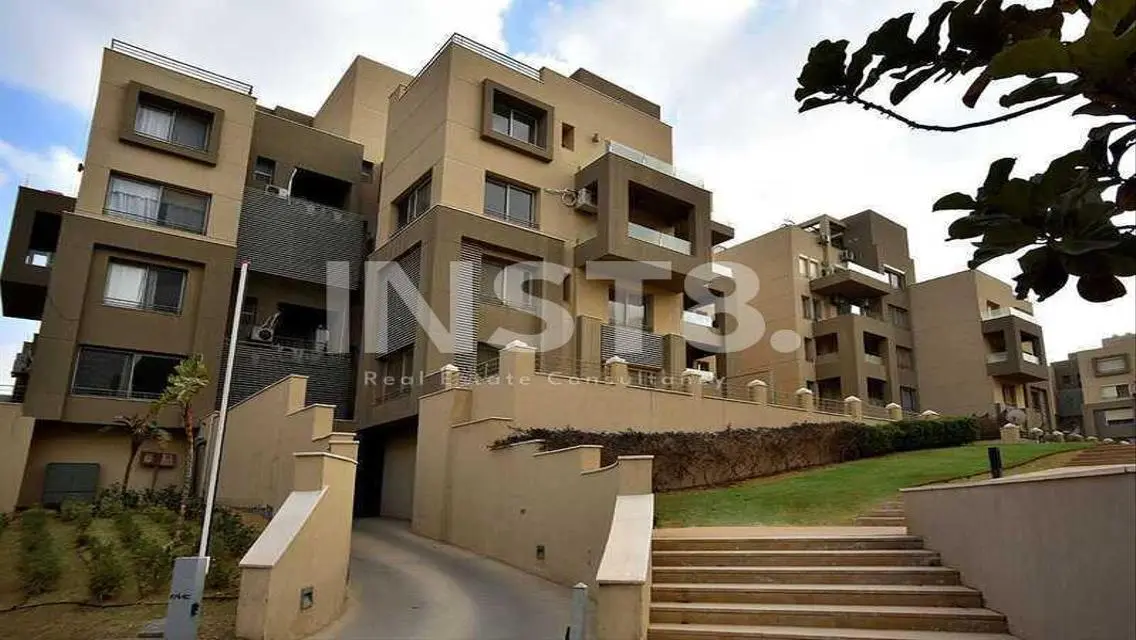 Lux apartment for sale in Village gate old price