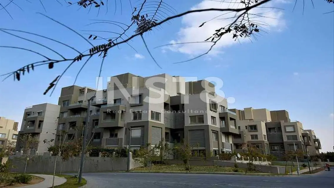 Lux apartment for sale in Village gate old price