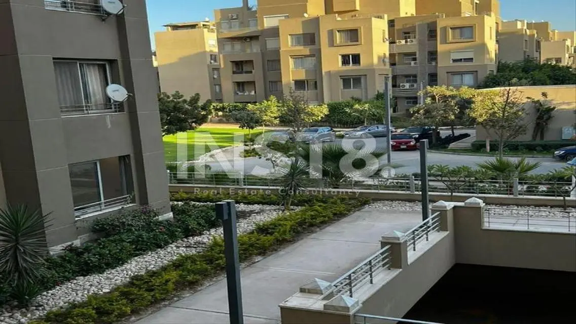Lux apartment for sale in Village gate old price