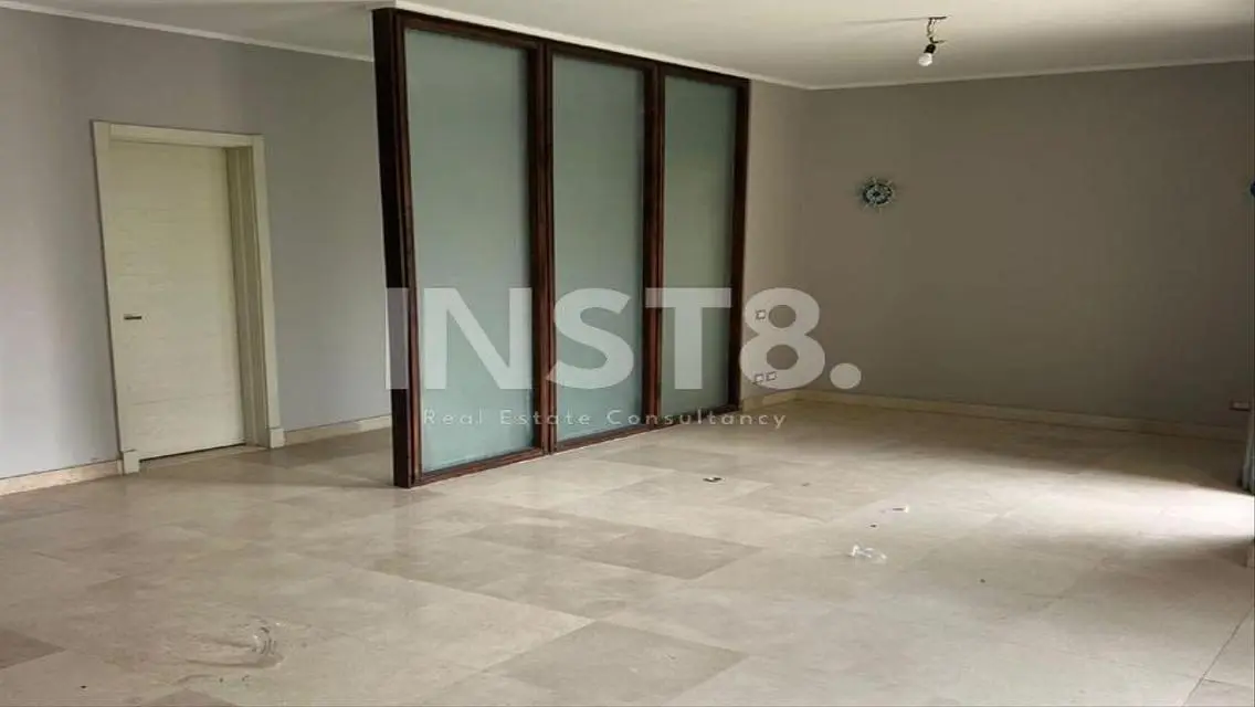 Lux apartment for sale in Village gate old price