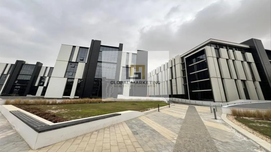 Admin Office for rent 65m in hyde park
